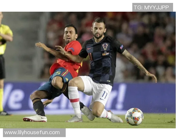 西班牙国家队最新赛事动态与球员表现分析全景报道